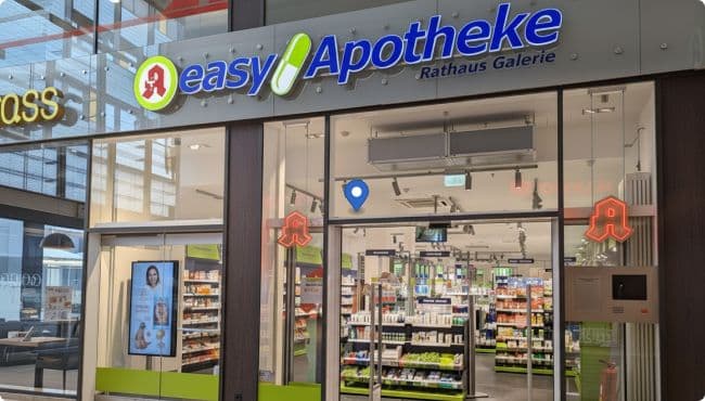 Eingang der easyApotheke Rathaus Galerie Essen mit Beschilderung